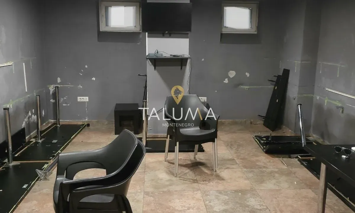 Izdavanje, poslovni prostor, 36m², Preko Morače, Podgorica