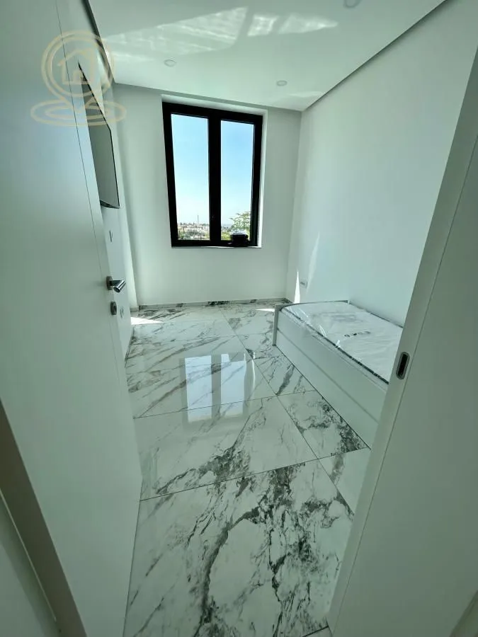 Izdavanje, kuća, 180m², Sremska Kamenica, Petrovaradin