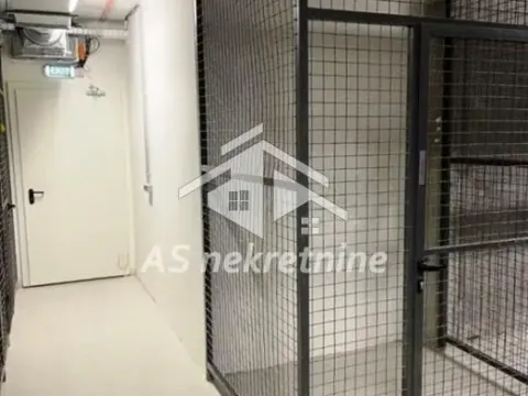 Izdavanje, četvorosoban stan, 111m², Savski Venac, Beograd - image 25