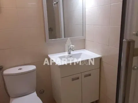 Izdavanje, trosoban stan, 85m², Vračar Hram, Vračar Sve Podlokacije - image 9