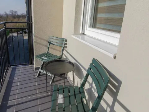 Izdavanje, dvosoban stan, 40m², Zvezdara Sve Podlokacije, Beograd - image 19