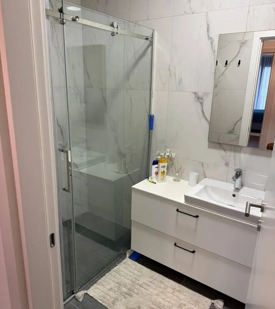Prodaja, dvosoban stan, 80m², Soho City, Bar