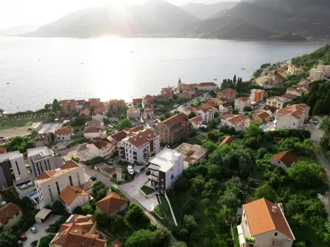 Prodaja, stan, 45m², Tivat, Crna Gora - image 2