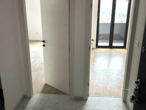 Sale, one bedroom apartment, 43m², Stari Aerodrom, Podgorica - image 6