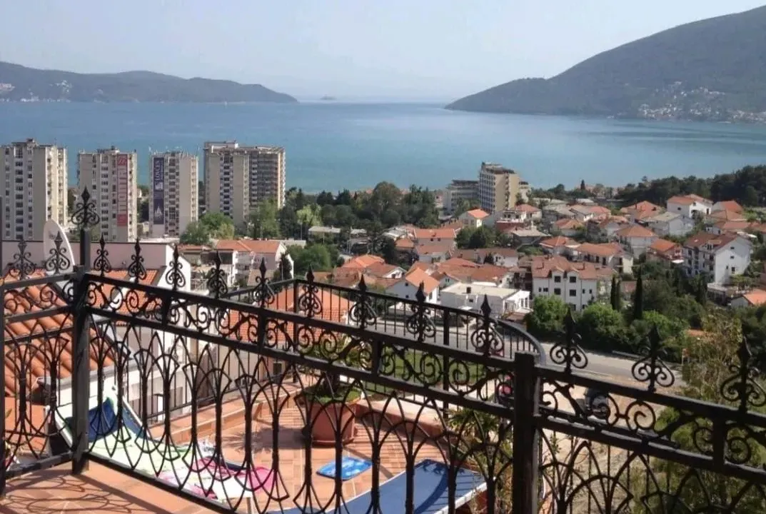 Sale, three bedroom apartment, 103m², Igalo, Herceg Novi