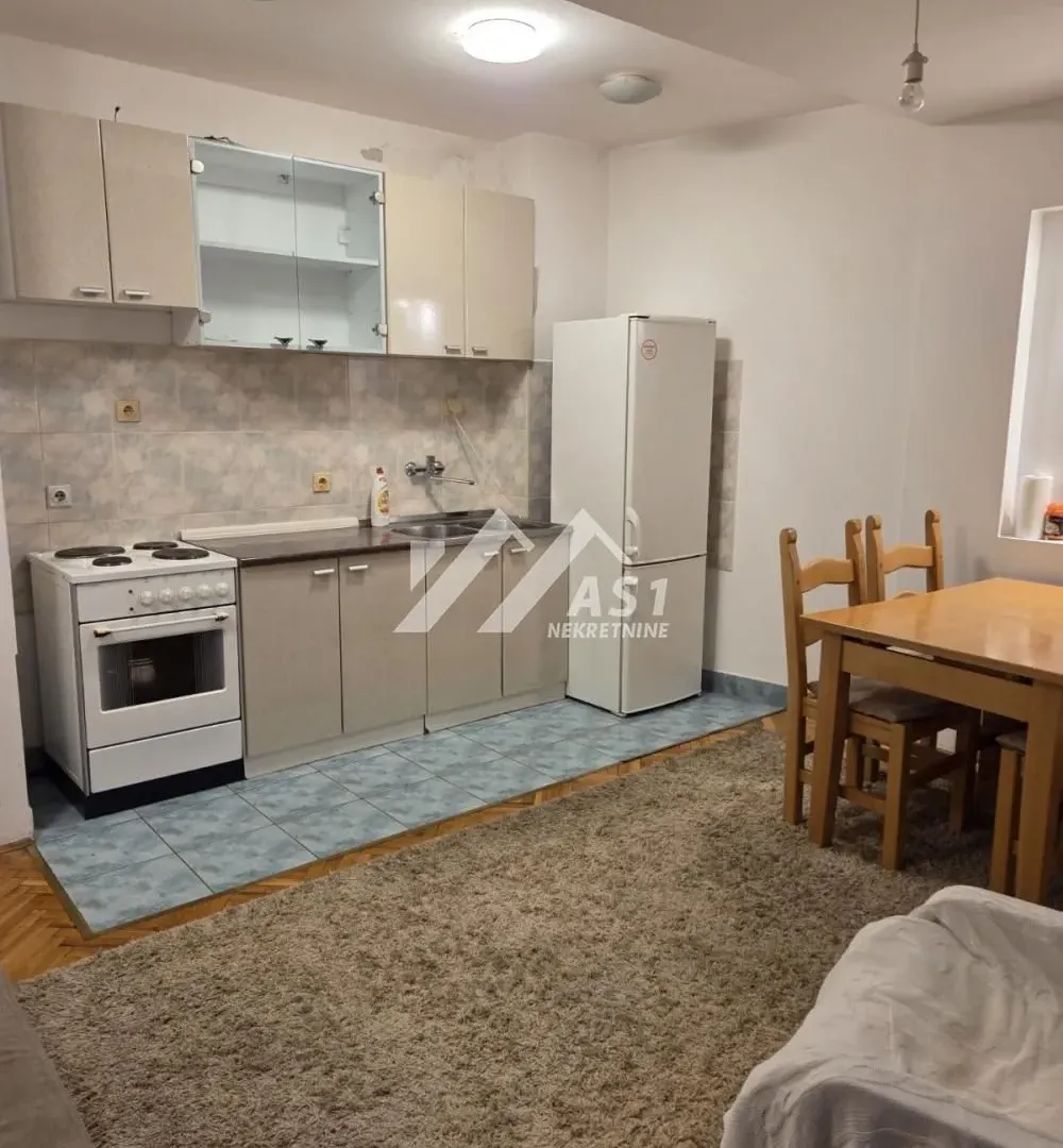 Izdavanje, dvosoban stan, 52m², Grbavica, Novi Sad Sve Podlokacije