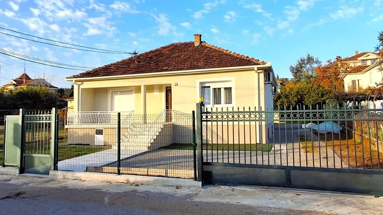 Rent, house, 125m², Masline, Podgorica