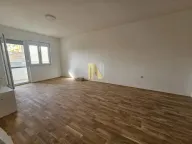 Izdavanje, trosoban stan, 72m², Podbara, Novi Sad Sve Podlokacije - image 1