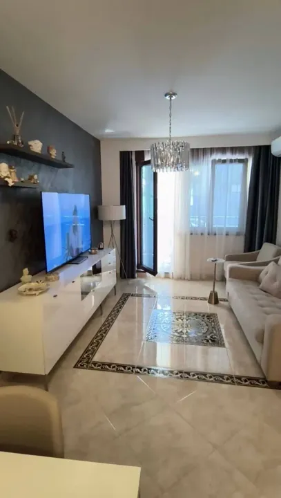 Sale, one bedroom apartment, 80m², Bečići, Budva