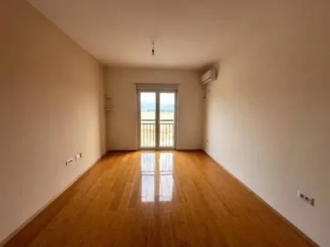 Prodaja, garsonjera, 23m², Stari Aerodrom, Podgorica - image 3