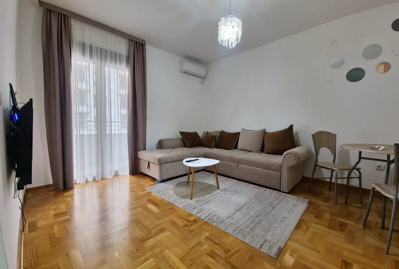 Rent, one bedroom apartment, 50m², Bečići, Budva