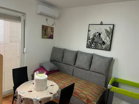 Izdavanje, garsonjera, 30m², Budva, Crna Gora - image 8