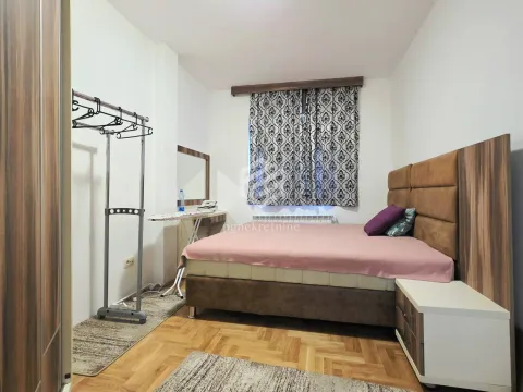 Izdavanje, dvosoban stan, 76m², Stari Aerodrom, Podgorica - image 12