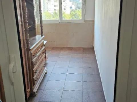 Prodaja, trosoban stan, 85m², Centar, Bar - image 8