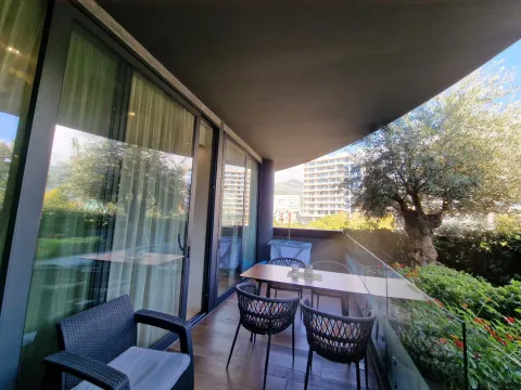 Izdavanje, jednosoban stan, 56m², Budva, Crna Gora - image 12