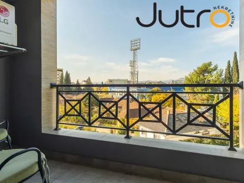 Izdavanje, jednosoban stan, 52m², Centar, Podgorica - image 2