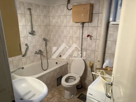 Izdavanje, dvosoban stan, 70m², Grbavica, Novi Sad Sve Podlokacije - image 6