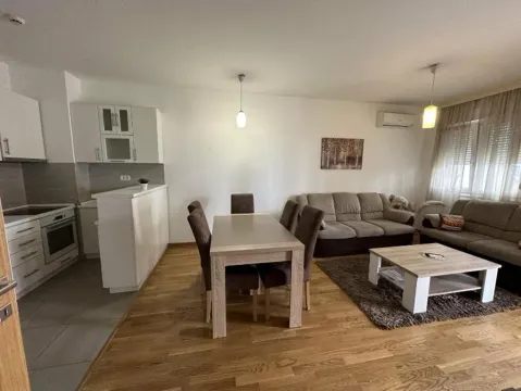 Izdavanje, dvosoban stan, 80m², City Kvart, Podgorica - image 3