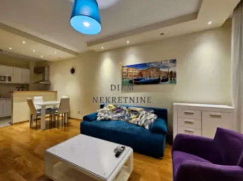 Izdavanje, jednosoban stan, 49m², Centar, Bar - image 3