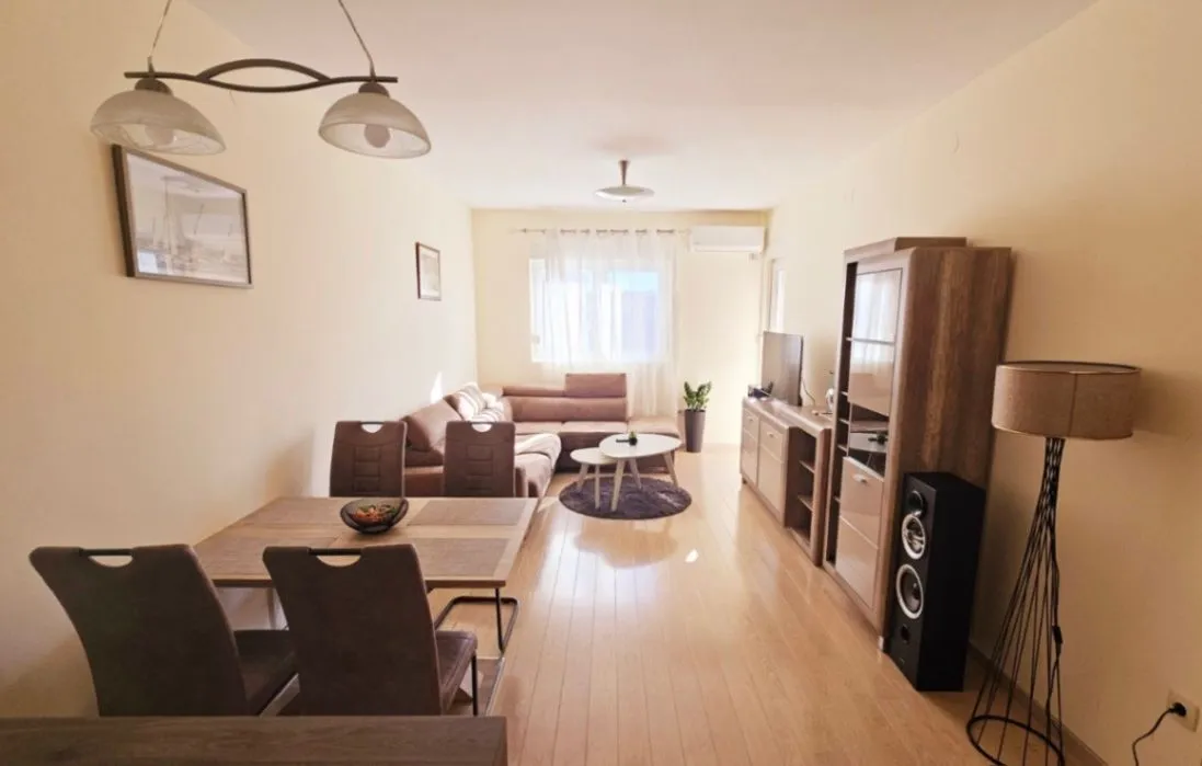 Izdavanje, jednosoban stan, 49m², City Kvart, Podgorica