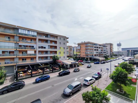 Izdavanje, poslovni prostor, 75m², City Kvart, Podgorica - image 15