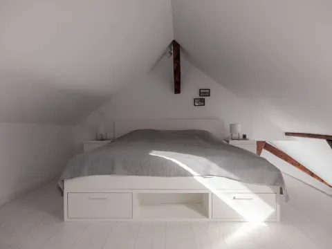 Izdavanje, jednosoban stan, 40m², Stari Grad, Beograd - image 13