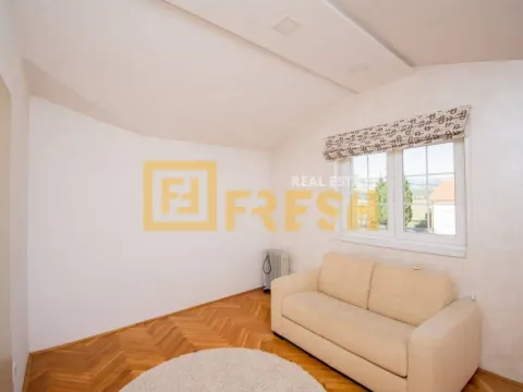 Izdavanje, kuća, 320m², Gornja Gorica, Podgorica - image 25