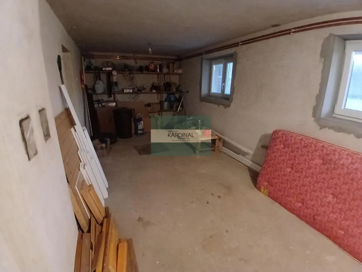 Prodaja, kuća, 379m², Trnava, Jagodina