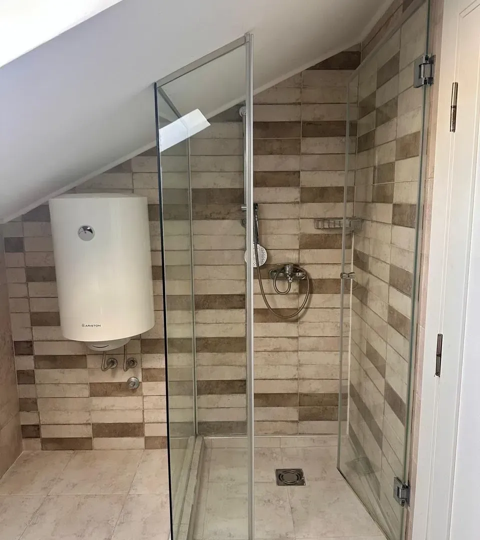 Izdavanje, dvosoban stan, 85m², Seljanovo, Tivat