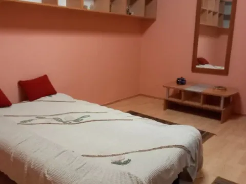 Izdavanje, trosoban stan, 85m², Momišići, Podgorica - image 3