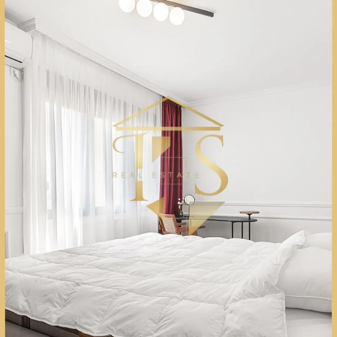 Izdavanje, dvosoban stan, 77m², Centar, Tivat