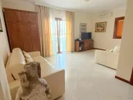 Izdavanje, dvosoban stan, 85m², Rafailovići, Budva - image 2