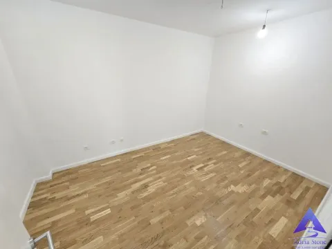 Prodaja, dvosoban stan, 59m², Dobrota, Kotor - image 10