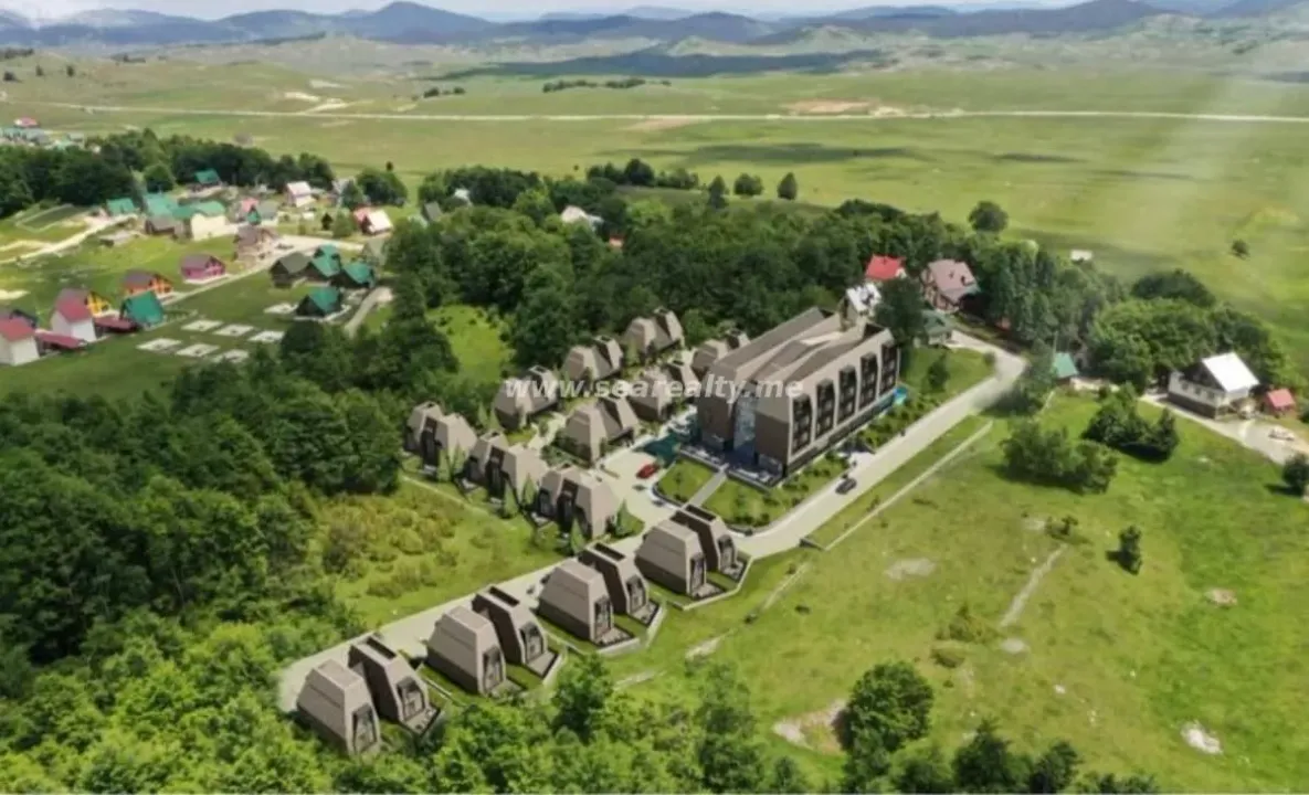 Sale, office space, 1380m², Žabljak, Crna Gora