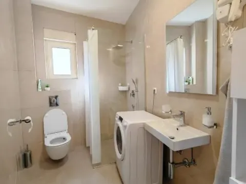 Izdavanje, jednosoban stan, 43m², Budva, Crna Gora - image 7