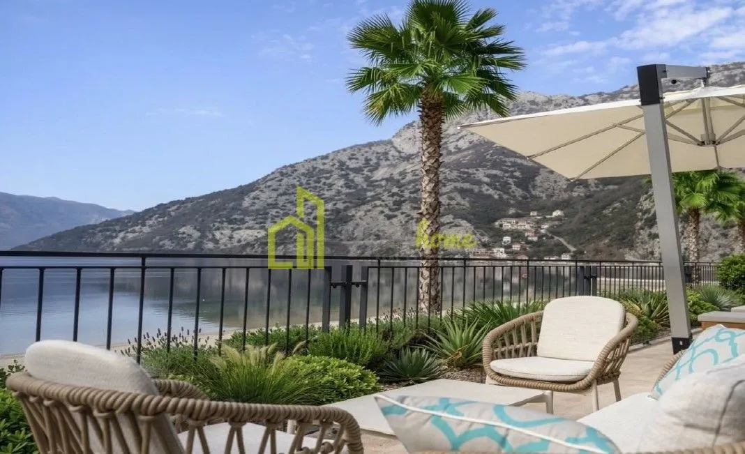 Prodaja, trosoban stan, 131m², Risan, Kotor