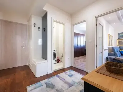 Prodaja, stan, 68m², Central Point, Podgorica - image 11