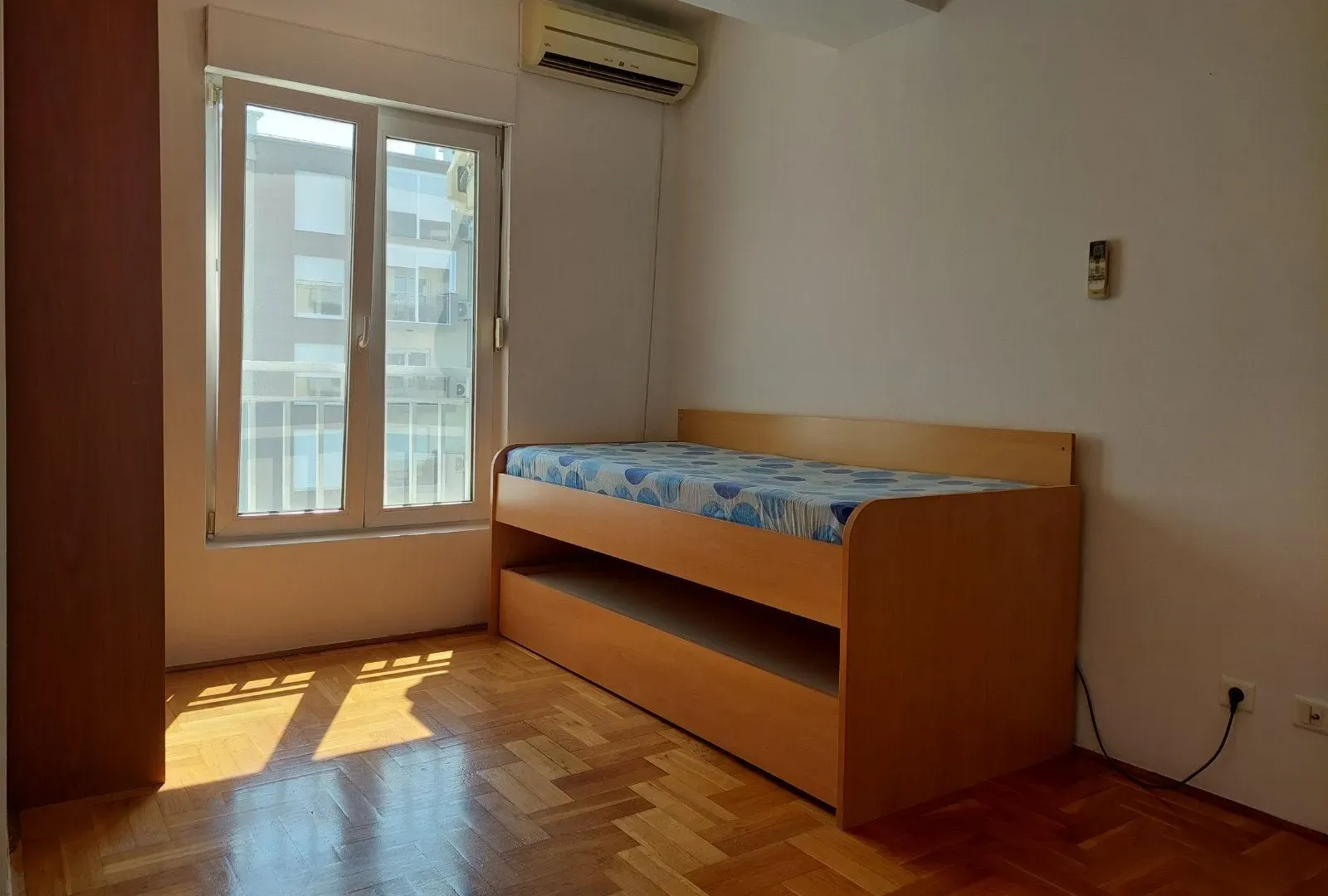 Izdavanje, dvosoban stan, 62m², Blok 9, Podgorica