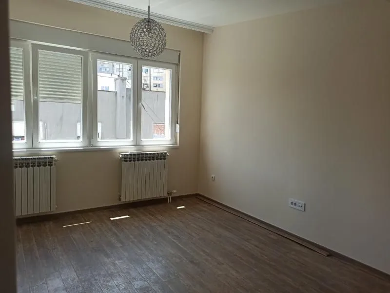 Sale, four bedroom apartment, 100m², Voždovac Sve Podlokacije, Beograd