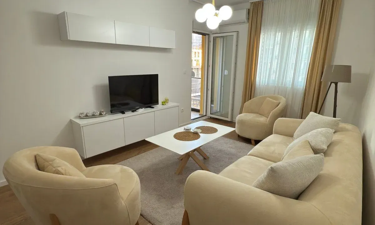 Rent, one bedroom apartment, 45m², Pobrežje, Podgorica