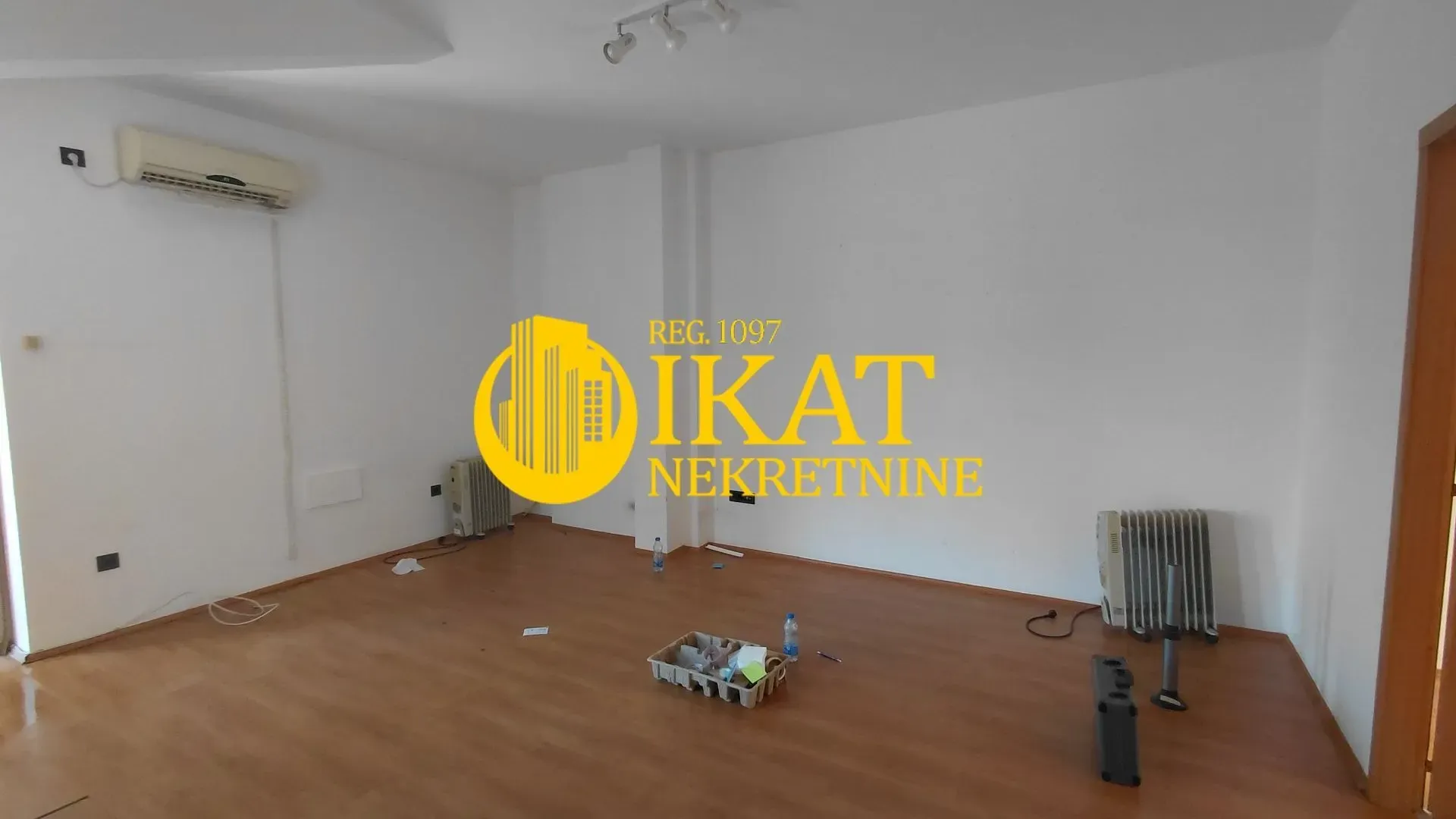 Prodaja, četvorosoban stan, 127m², Stari Grad, Beograd