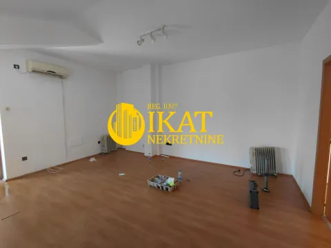 Prodaja, četvorosoban stan, 127m², Stari Grad, Beograd - image 3