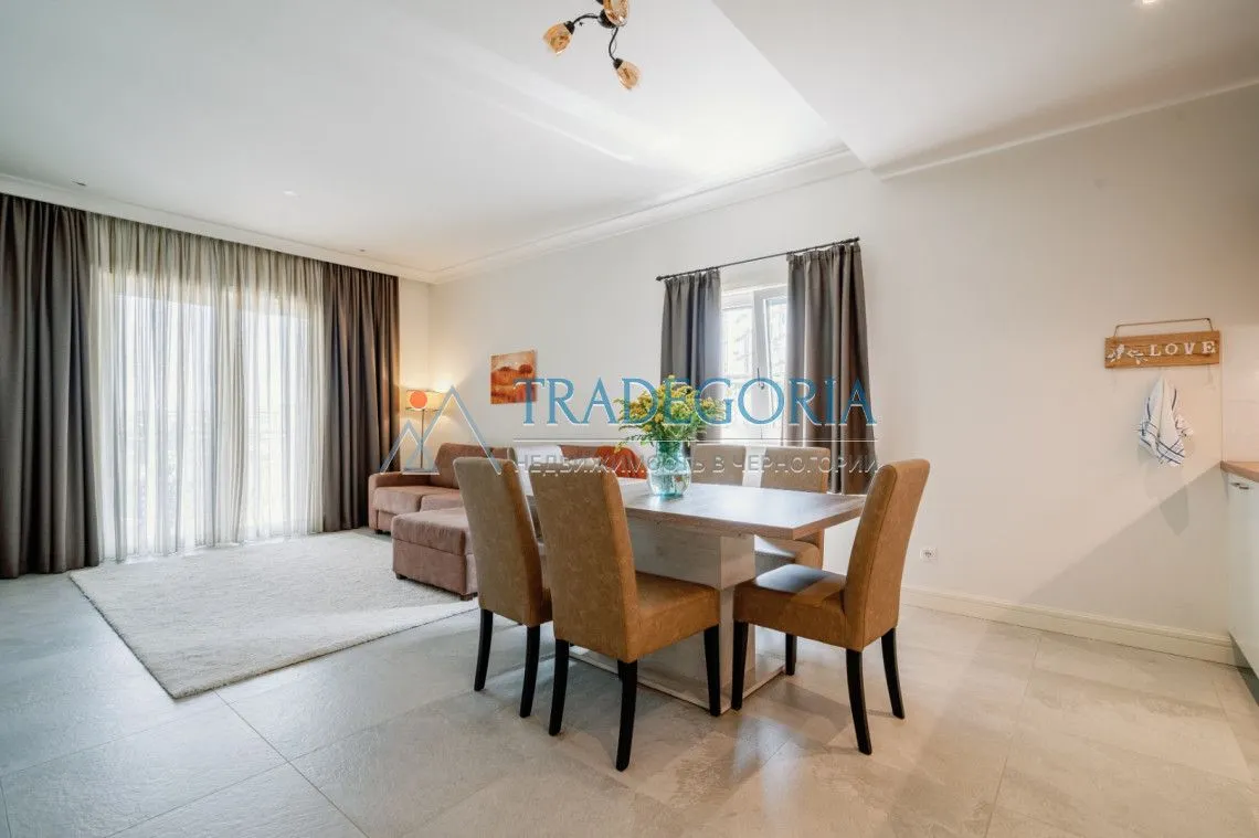 Prodaja, dvosoban stan, 85m², Radovići, Tivat
