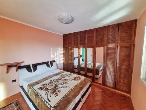 Izdavanje, kuća, 85m², Momišići, Podgorica - image 10
