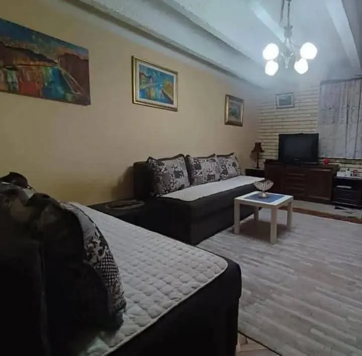 Prodaja, dvosoban stan, 60m², Centar, Podgorica