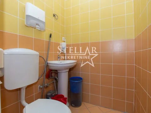 Rent, office space, 18m², Vezirov Most, Podgorica - image 3