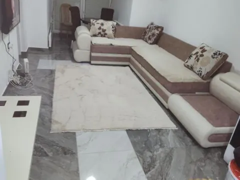 Izdavanje, trosoban stan, 54m², Savski Venac, Beograd