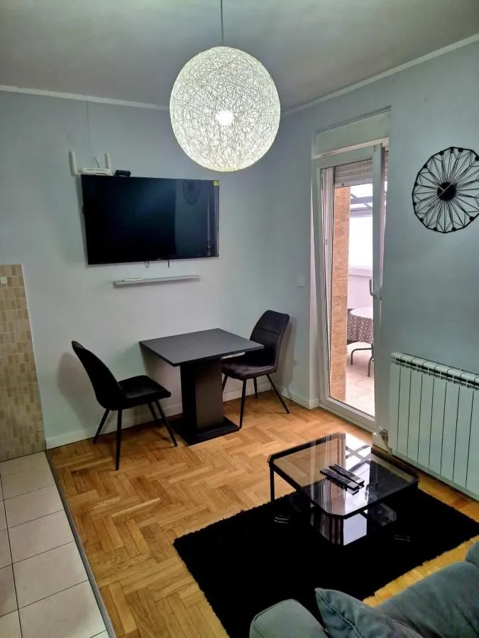 Rent, one bedroom apartment, 30m², Lekino Brdo, Voždovac Sve Podlokacije