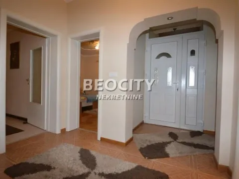 Prodaja, kuća, 450m², Vrčin, Grocka - image 10