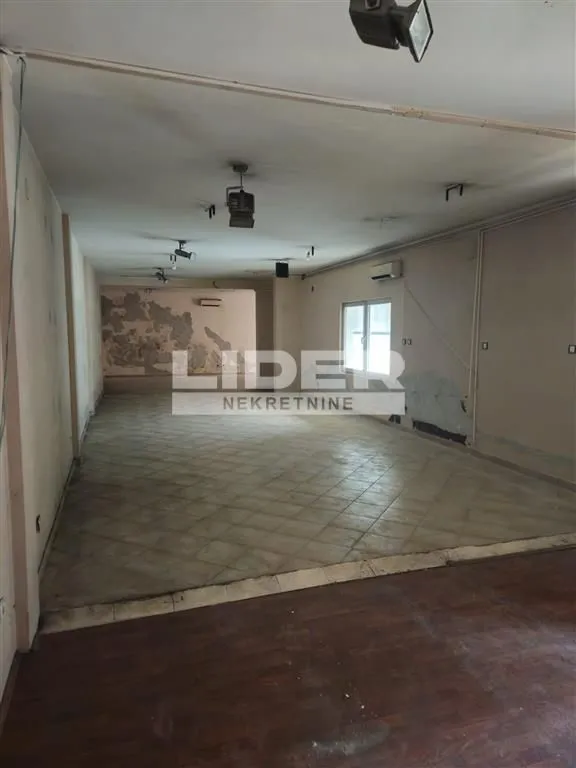 Rent, office space, 1000m², Dušanovac, Voždovac Sve Podlokacije